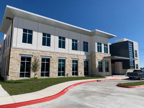 smmc_sadler-east-office-plaza_05.jpg